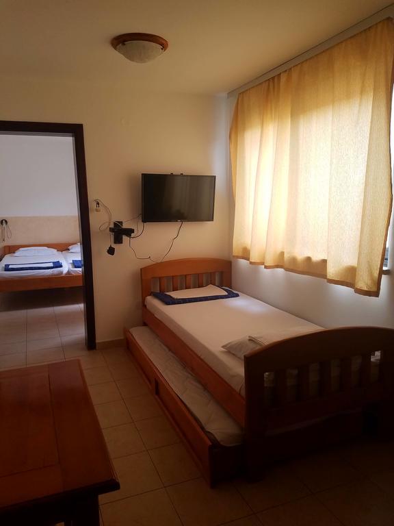 Vlsb Apartments Petrovac Екстер'єр фото